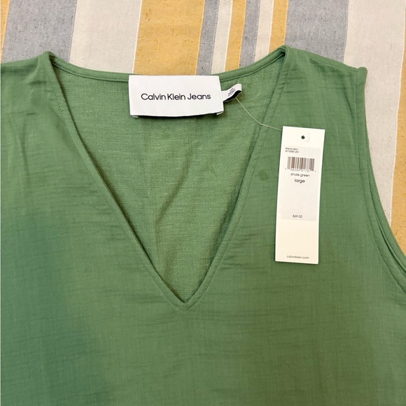 Calvin Klein Sage V-Neck Blouse - Picture 4 of 12